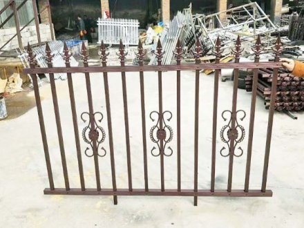 鋁藝護(hù)欄的噴漆有什么技巧